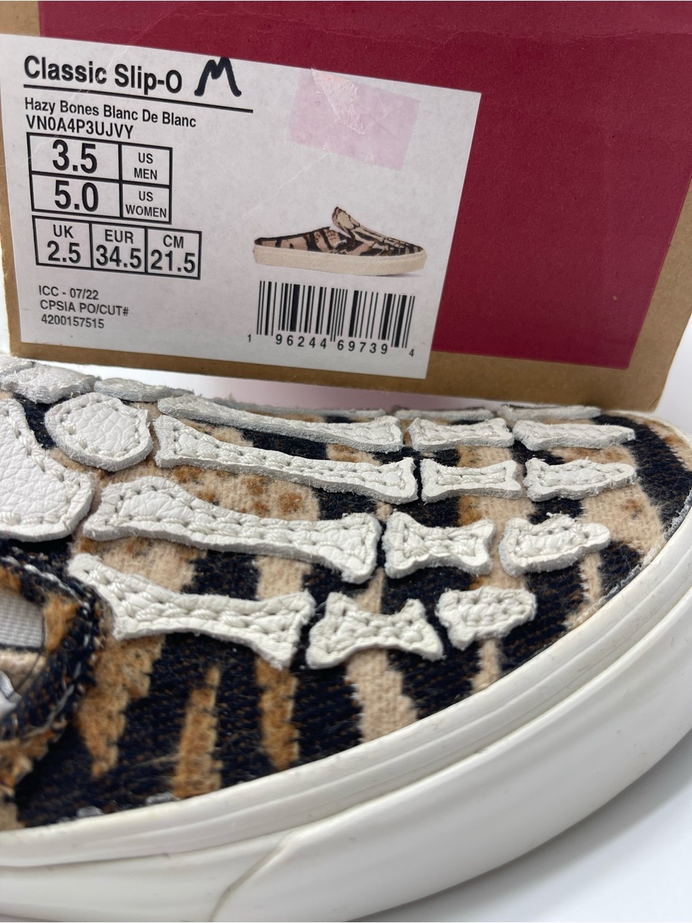 Vans Classic Slipo Mules 
Hazy Bones Blanc De Blanc
VN0A4P3UJVY Mulle Sneakers - Picture 15 of 15